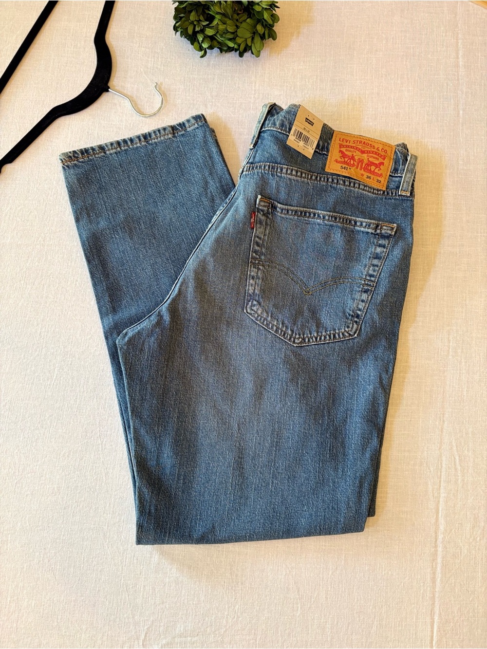 Levi's 541 Relaxed Straight Leg Men’s Jeans in Light Blue Denim 36W 32L